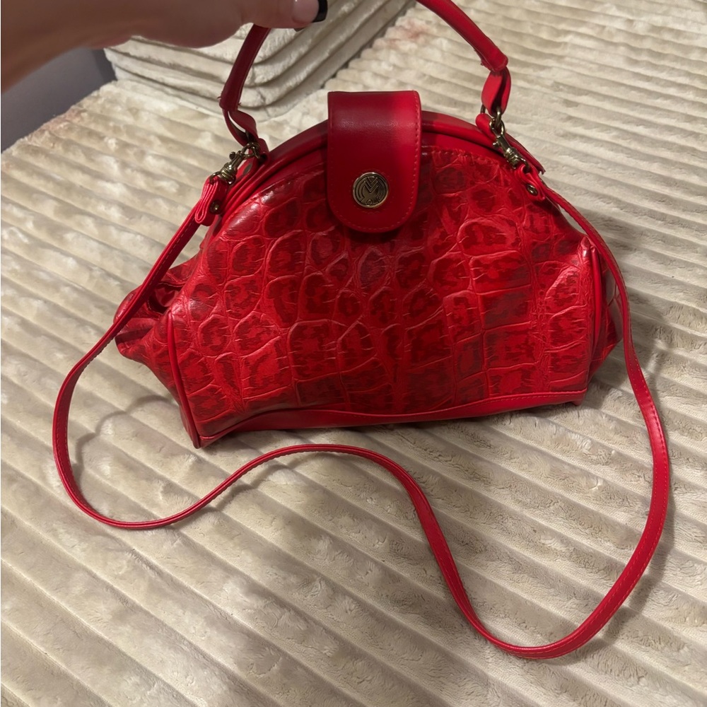 Vintage Monique Red Crocodile-Embossed Handbag with Interior Pocket